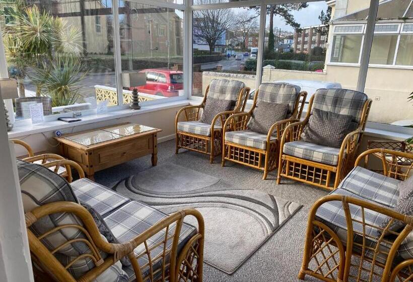 Aamiaismajoitus (B&B) Paignton Court