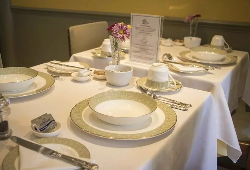 ホテル Albert & Victoria Guest House