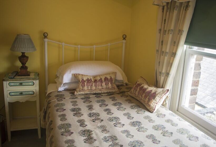 فندق Albert & Victoria Guest House