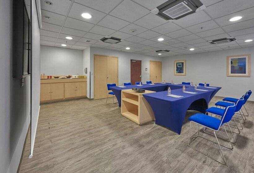 Hotel City Express By Marriott Campeche