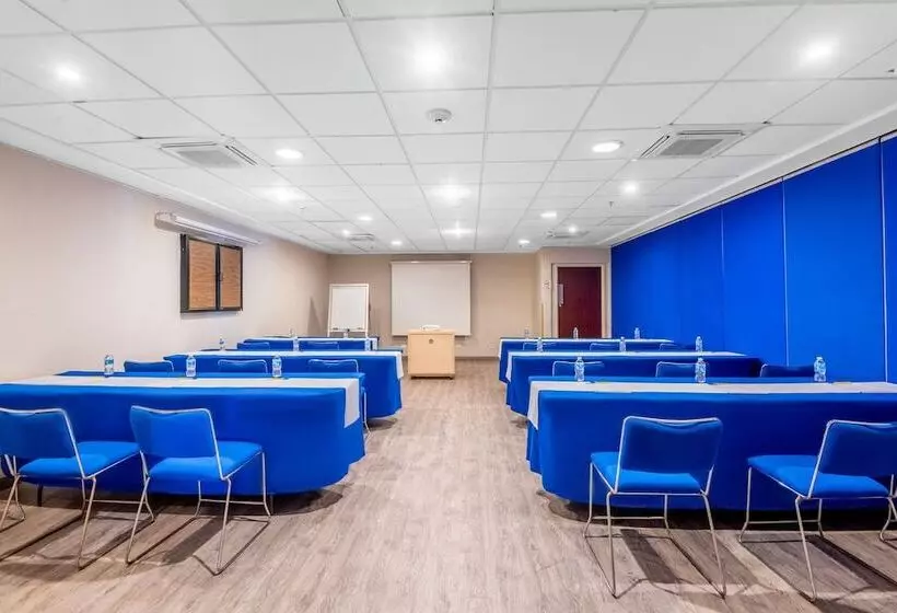 هتل City Express By Marriott Campeche