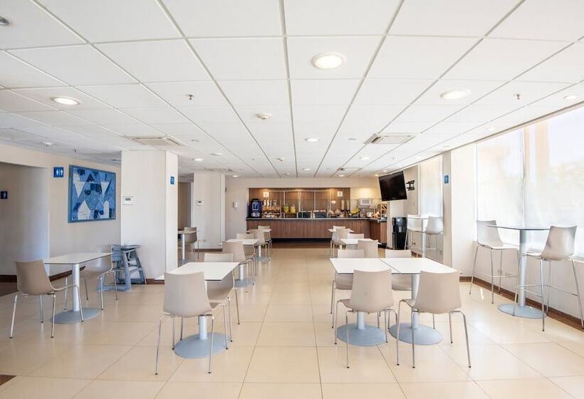 Hotel City Express By Marriott Campeche