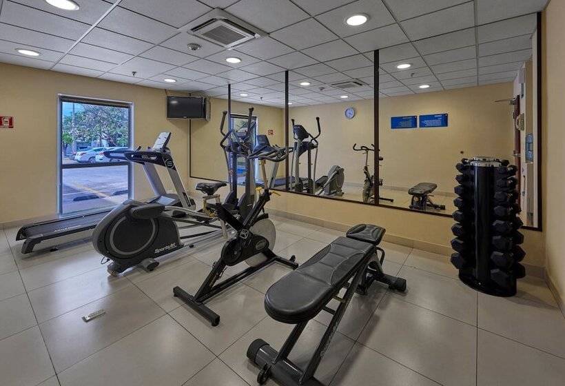 Hotel City Express By Marriott Campeche