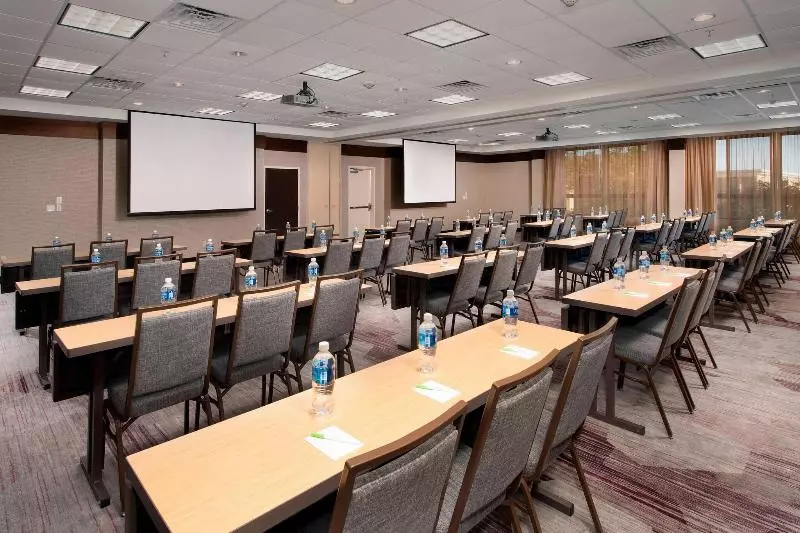 Отель Courtyard By Marriott Tyler