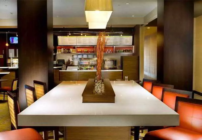 Отель Courtyard By Marriott Tyler