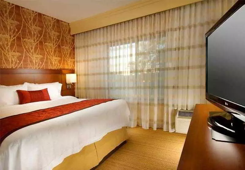 Отель Courtyard By Marriott Tyler