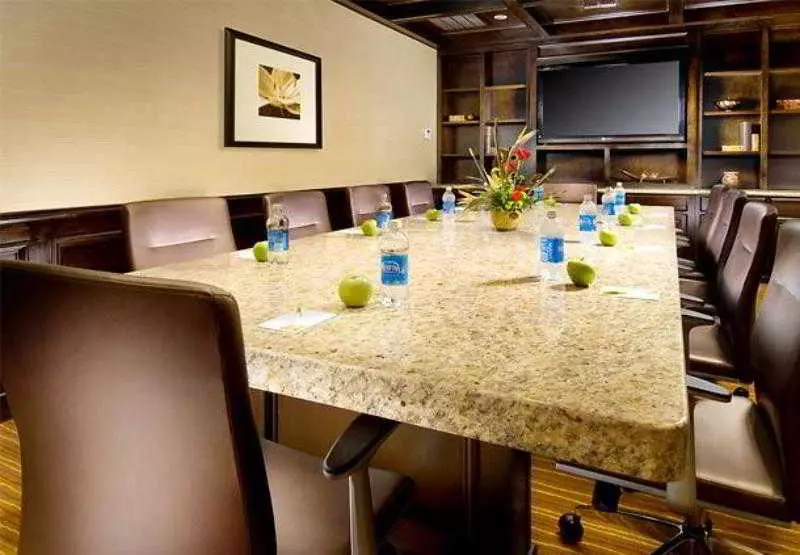 Отель Courtyard By Marriott Tyler