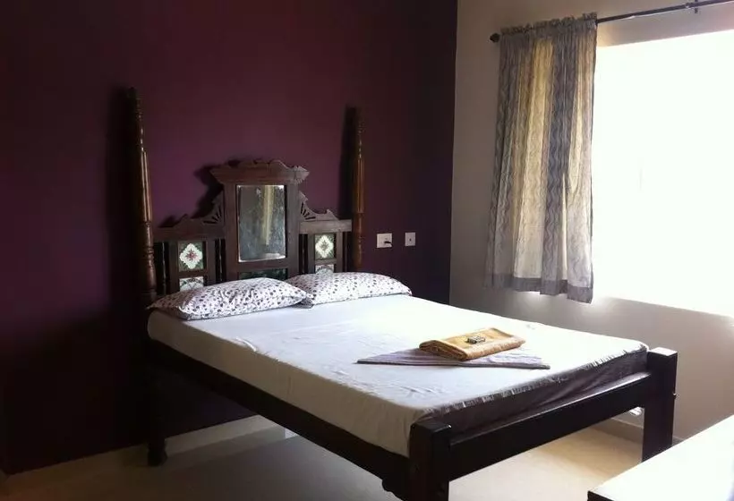 هتل Good Karma Inn