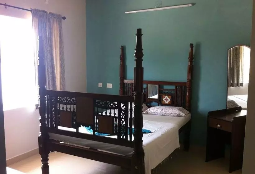 هتل Good Karma Inn