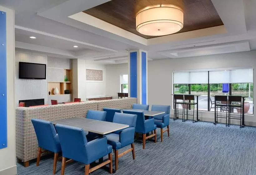 호텔 Holiday Inn Express   Tullahoma, An Ihg