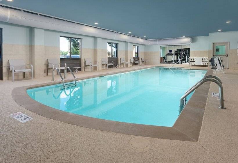 호텔 Holiday Inn Express Tullahoma, An Ihg