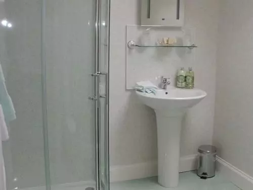 Отель Hollyburn House