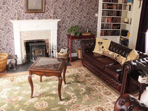 فندق Hollyburn House