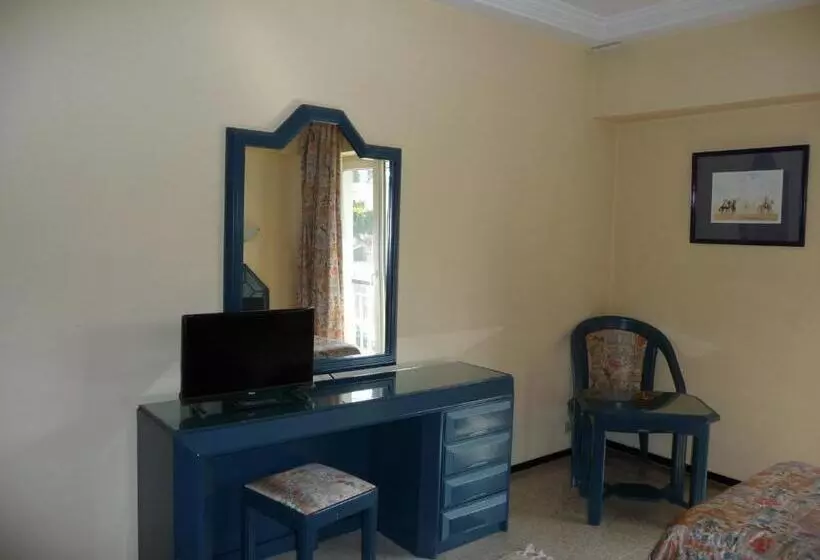 Отель Kamal City Center