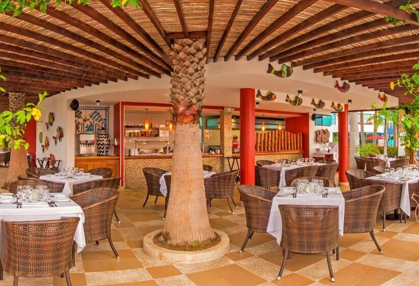 בית מלון כפרי Royal Decameron Punta Centinela   All Inclusive