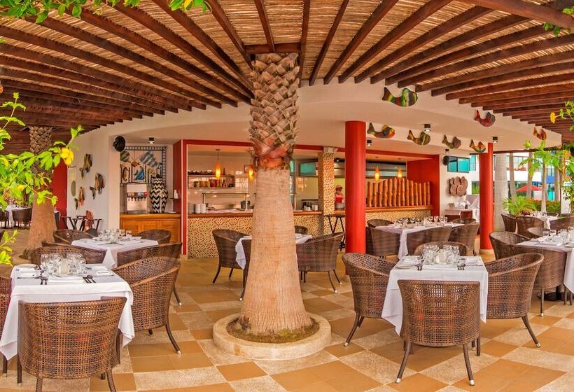 בית מלון כפרי Royal Decameron Punta Centinela   All Inclusive