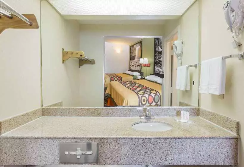 酒店 Super 8 By Wyndham Stafford