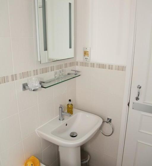 فندق The Hinton Guest House