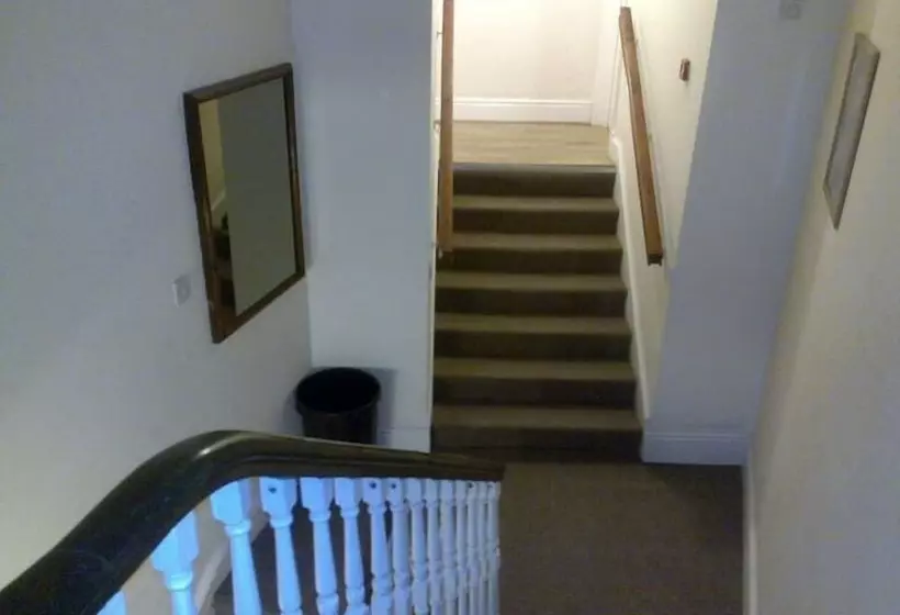 Hotelli The Knowsley B&b