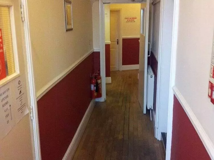 Hotelli The Knowsley B&b