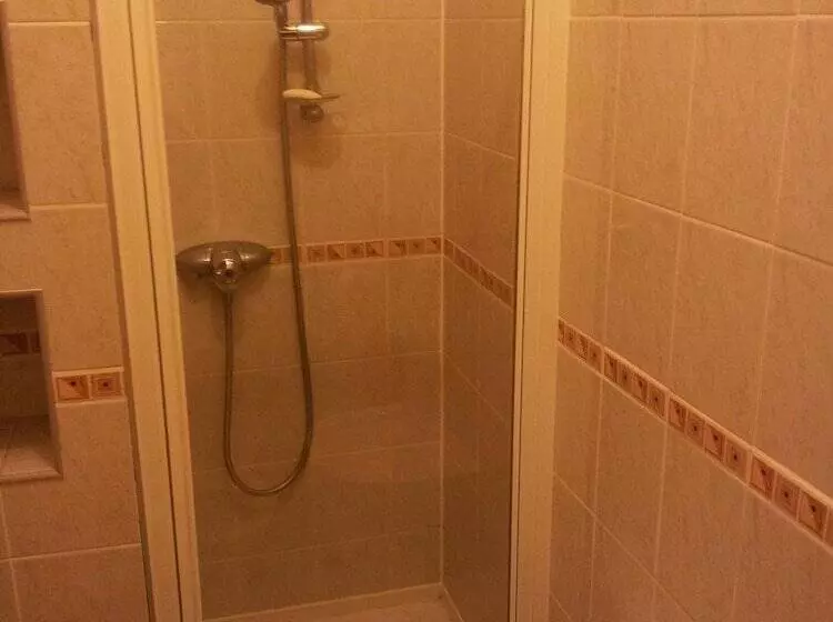 Hotelli The Knowsley B&b