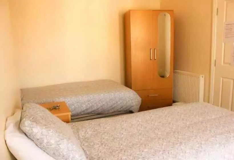 Hotelli The Knowsley B&b