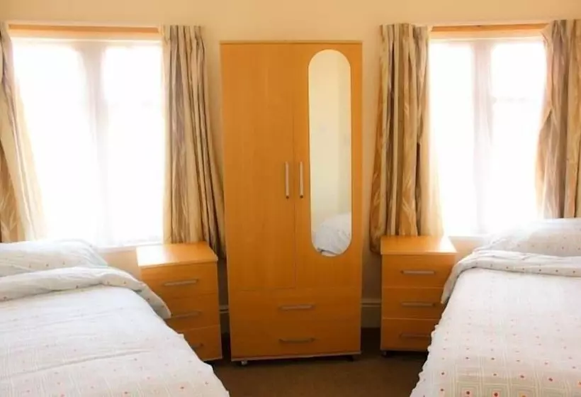 Hotelli The Knowsley B&b