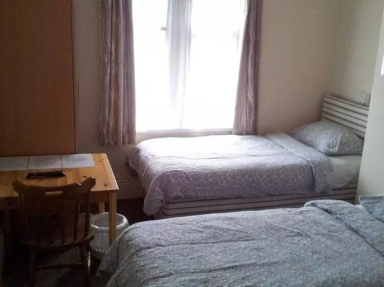 Hotelli The Knowsley B&b