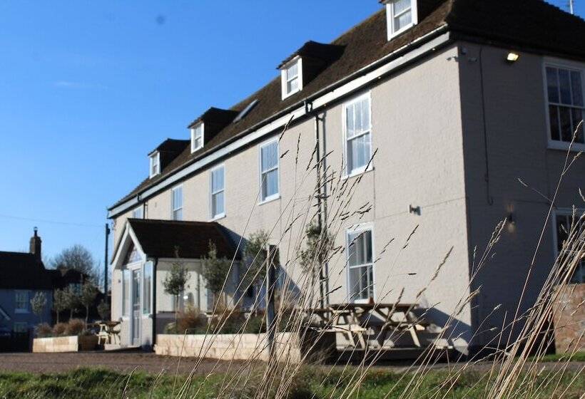 Отель The Ship Inn