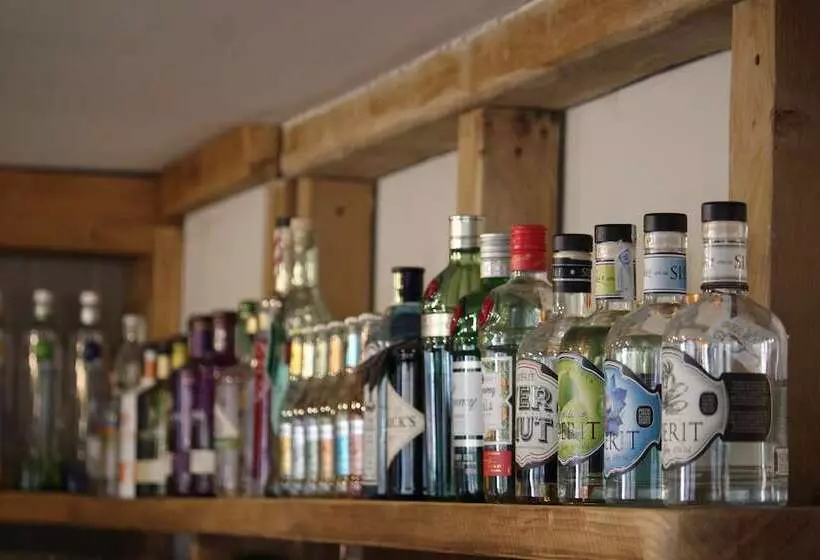 בית מלון כפרי The Ship Inn