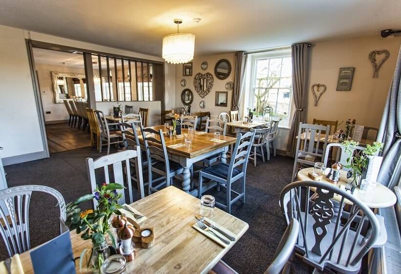 Отель The Ship Inn