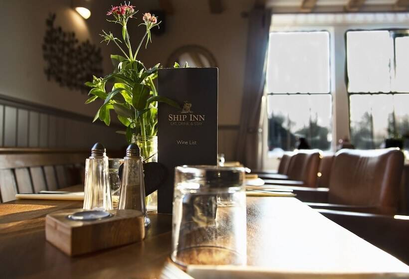 Отель The Ship Inn