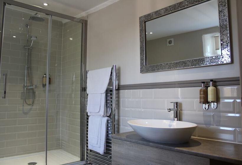 Отель The Ship Inn