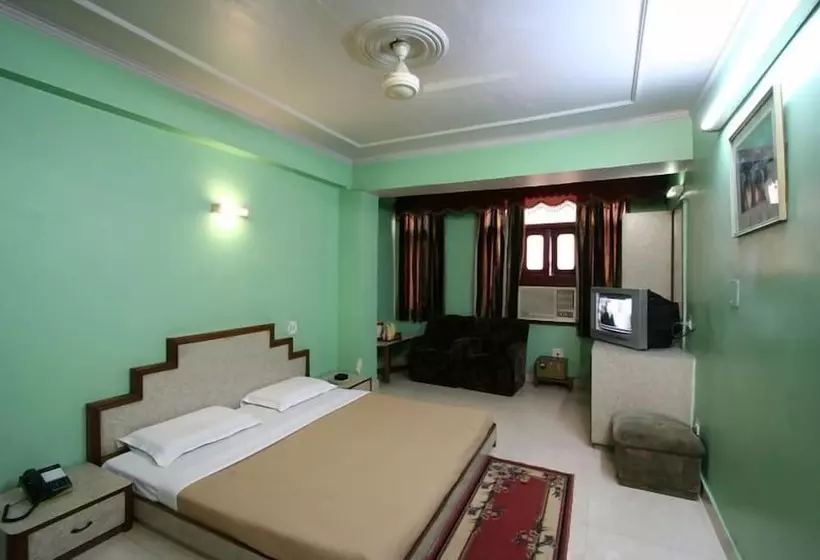 Отель Woodland Dx