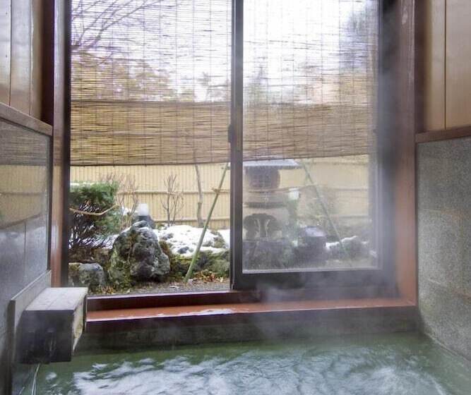 Ekinariya Ryokan