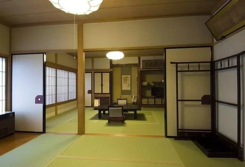 Ekinariya Ryokan