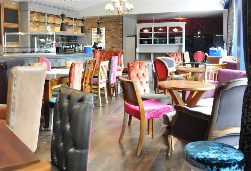 Bed and Breakfast Longdales House B G Lincoln Ltd