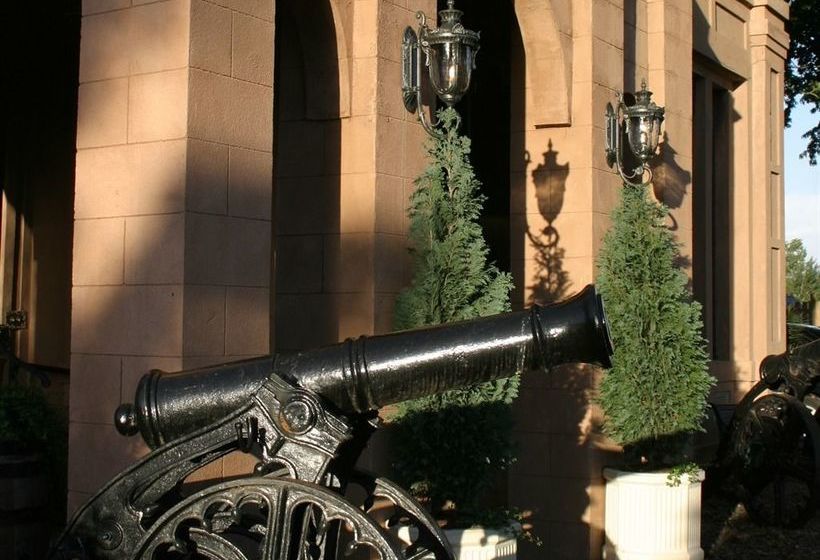 The Retreat Castle Hotel