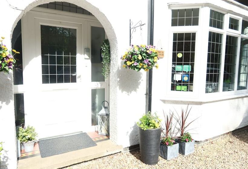 مبيت وإفطار Avonlea Guest House