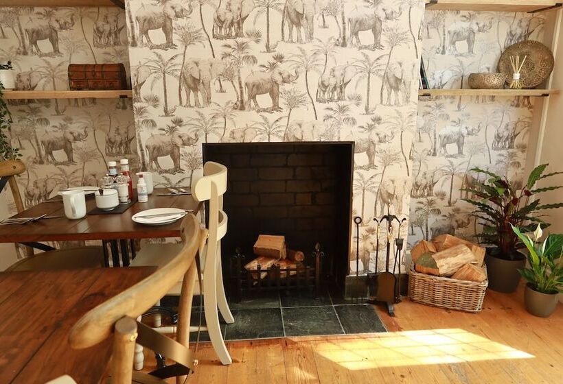 مبيت وإفطار Avonlea Guest House