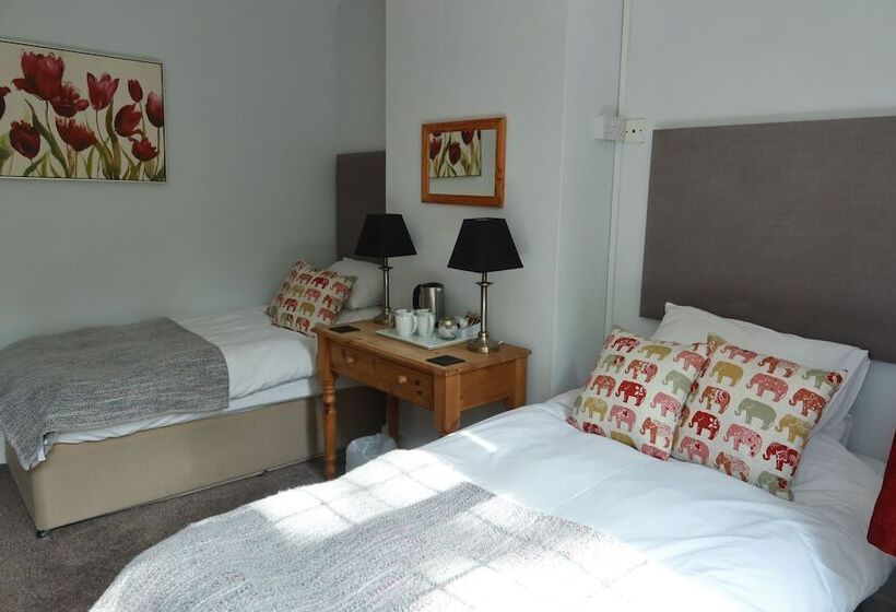 مبيت وإفطار Avonlea Guest House