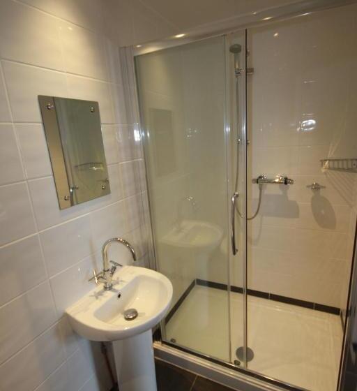 مبيت وإفطار Dolphins