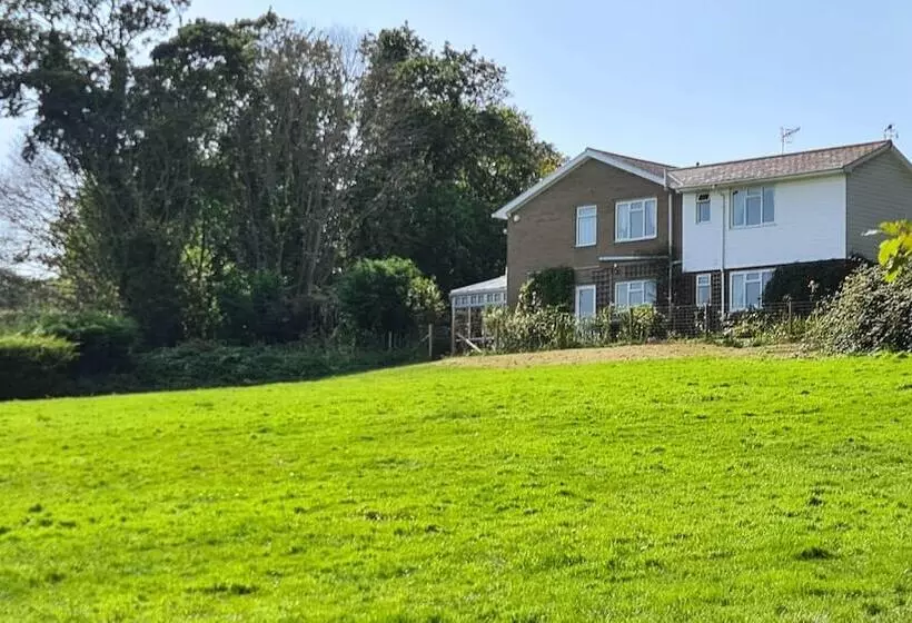 تختخواب و صبحانه Summerfields House