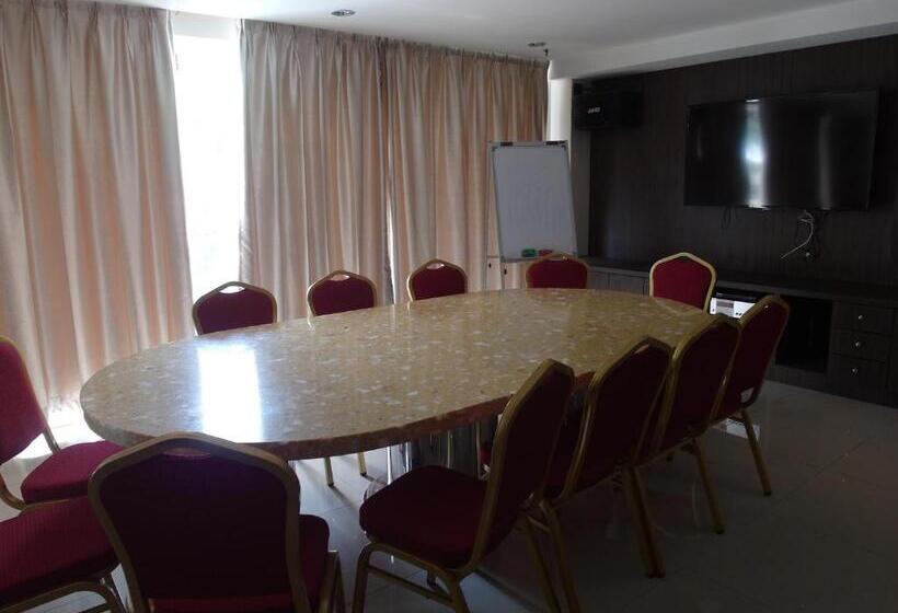 בית מלון כפרי Bahagia