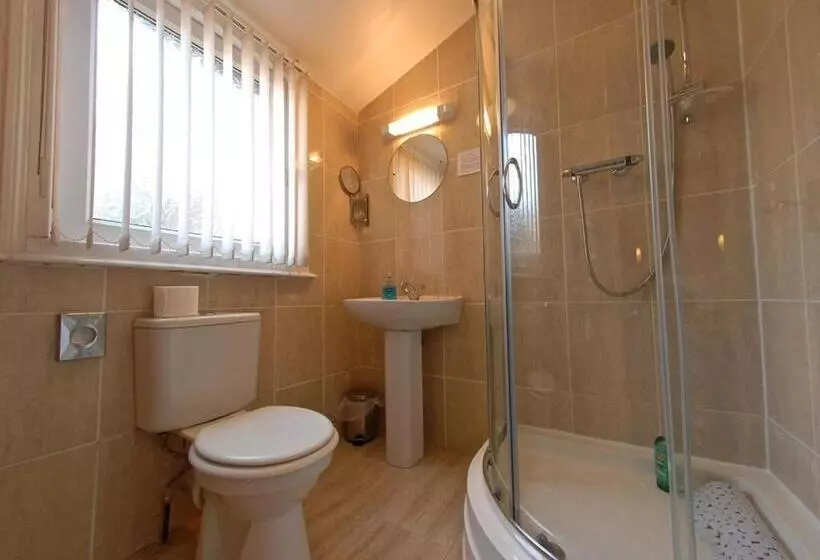 Отель Chiltern Guest House