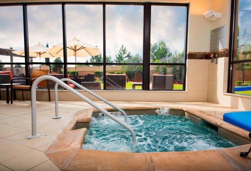 فندق Courtyard Warner Robins