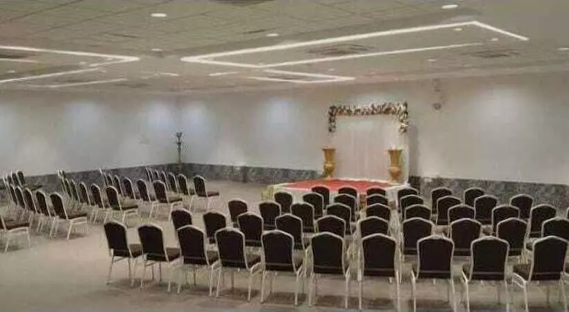 酒店 Mamalla Beach Resort