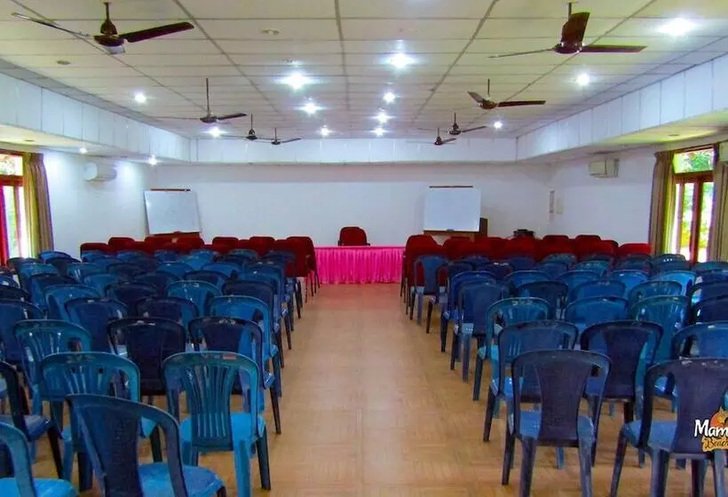 酒店 Mamalla Beach Resort