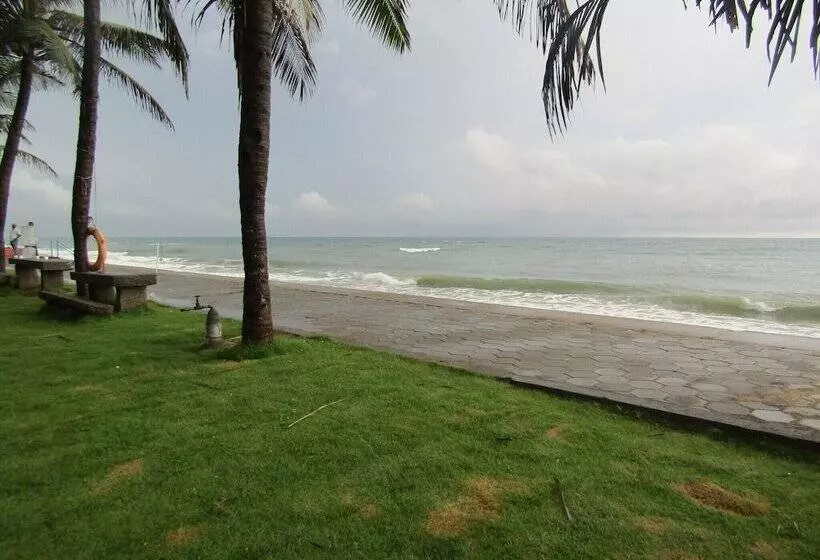 酒店 Mamalla Beach Resort