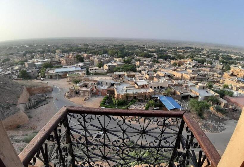 בית מלון כפרי Paradise